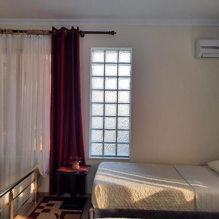 Villa 53 Тирана Екстериор снимка