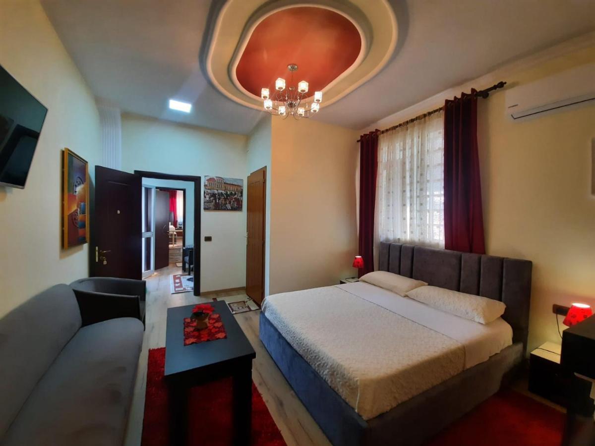 Villa 53 Тирана Екстериор снимка