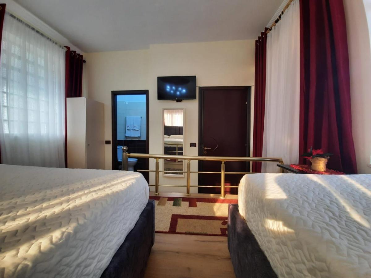 Villa 53 Тирана Екстериор снимка